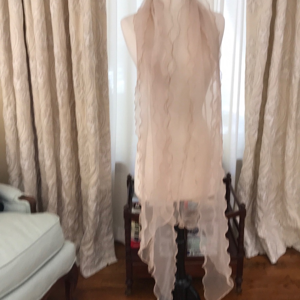 Light Finely Detailed Translucent Wrap - image 4